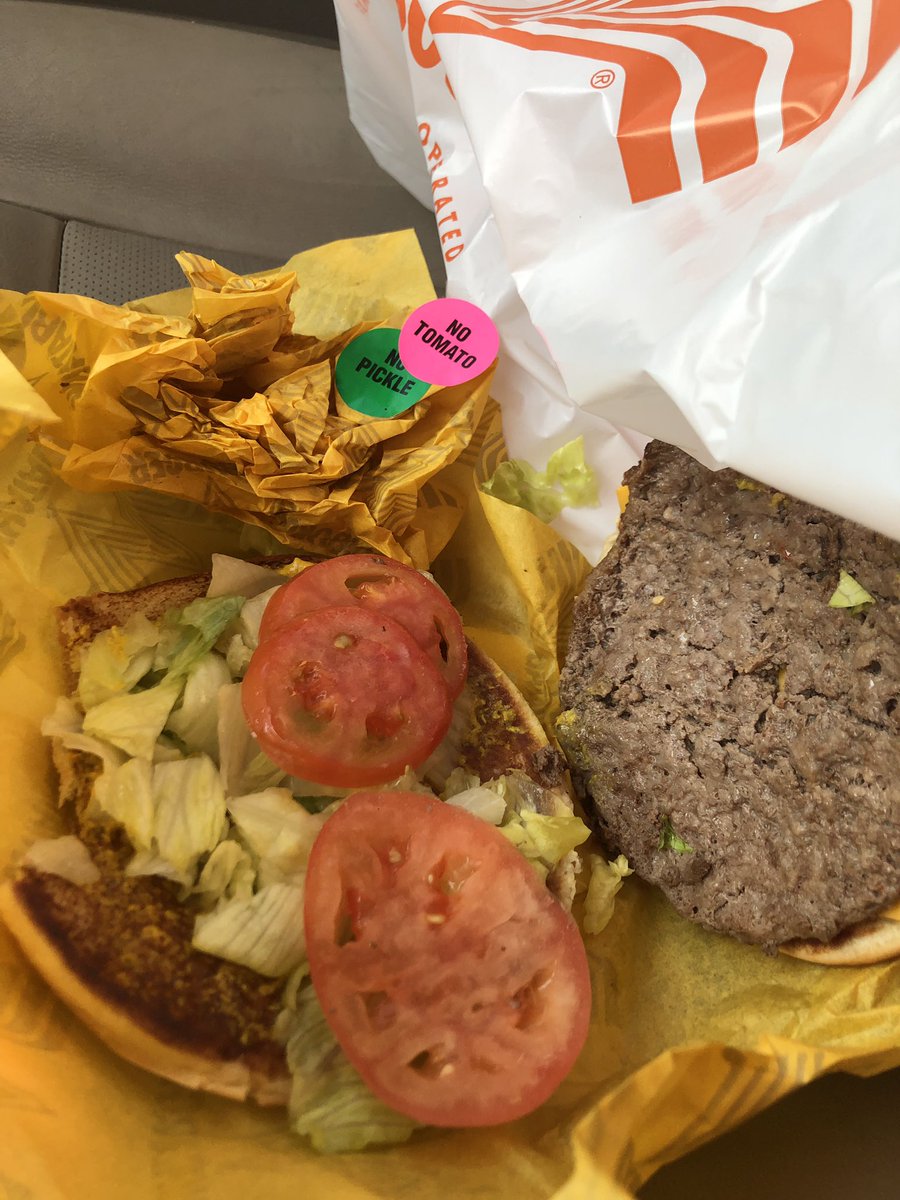 mandykay23's tweet photo. Well, that didn’t work out so well @Whataburger Maybe you should step up your chicken sandwich game?! #notomatos #guessiwaskidding #justaddchicken @PopeyesChicken @ChickfilA https://t.co/pNmYzztJzD
