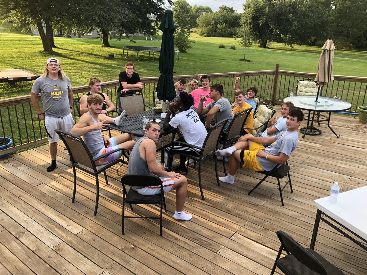 jeffbramfh's tweet photo. Senior night dinner. BBQ pulled pork, Mac and cheese casserole, cowboy beans and Stacy made a great dessert. https://t.co/7AI14YOa5B