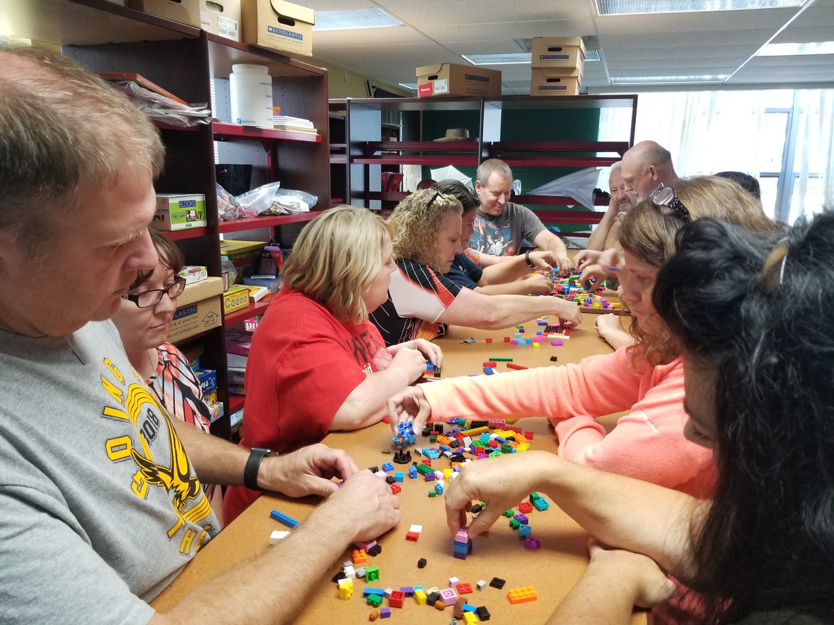 MarkClementsEdu's tweet photo. Its hard to build a tower when some keeps tearing it down b/c it doesnt meet invisible expectaions! Clear targets, strong & weak examples & LOTS OF FEEDBACK are we develop Ss capable of assessing their own learning. Great group at Maries County R-I! @HOMRPDC #GamifyPD #DCIcadre4 https://t.co/07N2aaIfIU