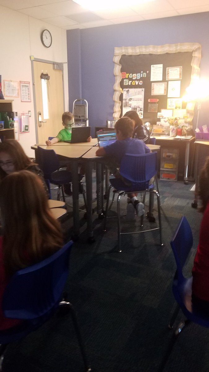 medwards1073's tweet photo. Loved learning point of view with quizzes! #NESProud #cisdtechnology https://t.co/CYR4hSz2vg