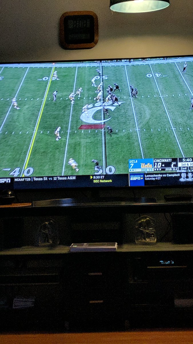 We are here watching ya @1SilkySmooth  great return for first attempt 2nd qt! #RoyalStrong #BearCats #CincinowCVCAalways