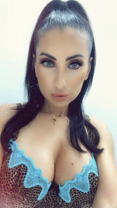 Time to shoot again!!! Surprise coming up https://t.co/8qXB0fdRNf<a href="/tag/selfie"class="tags"><span>#selfie</span></a><a href="/tag/jessicacanizalesvip"class="tags"><span>#jessicacanizalesvip</span></a><a href="/tag/happymonday"class="tags"><span>#happymonday</span></a><a href="/tag/pe"class="tags"><span>#pe</span></a>
