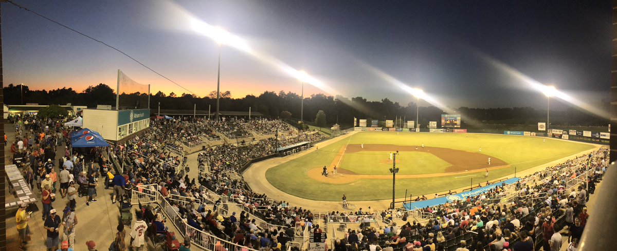 Kcannonballers's tweet image. A beautiful night for the #FinalGame 

#BaseballSkies | #Intimidators