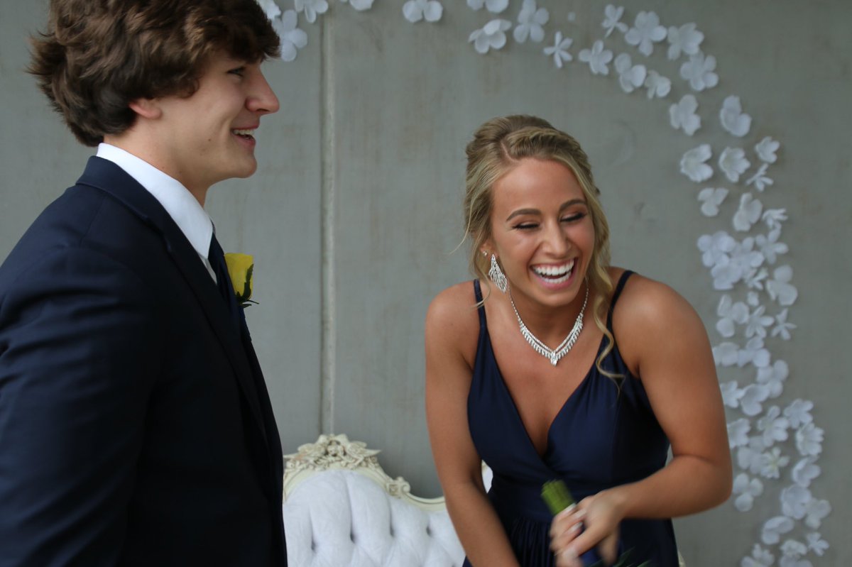 ryaanshaun's tweet photo. Happy birthday to my forever!! Sending my biggest XO’s from Athens all the way to Champaign, cheers to 18 babe!!Party hard tonight, i look forward to spending a lifetime worth of birthdays with you!! See you soon!!! I love you so much❤️ @Chris_0Donnell https://t.co/RgMYG8lDZI