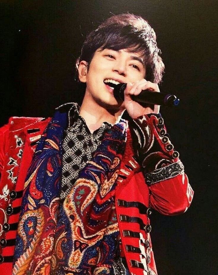 Happy Birthday!!
Jun Matsumoto 36th 1983.8.30 2019.8.30 