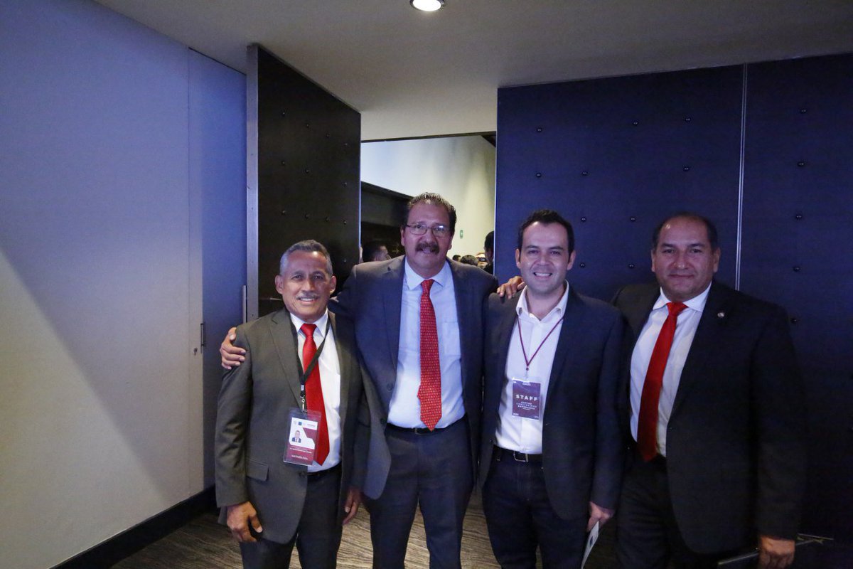 La senadora <a href="/Nancydelasa/">Nancy de la Sierra Arámburo</a>  y los senadores <a href="/SenJoelPadilla/">Senador Joel Padilla</a> y <a href="/malodgo/">TESLA GIVEAWAY</a> del <a href="/PTnacionalMX/">Partido del Trabajo México</a>, integrantes de la coalición #JuntosHaremosHistoria se reunieron con el Presidente <a href="/lopezobrador_/">Andrés Manuel</a> de cara al inicio del primer periodo del segundo año de la #LXIVLegislatura.