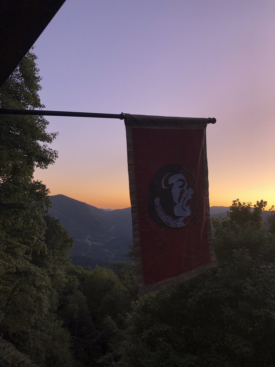 LarryGrantElli2's tweet photo. #on The Buck Mountain.#Go Noles! https://t.co/bcqFvOzjgp