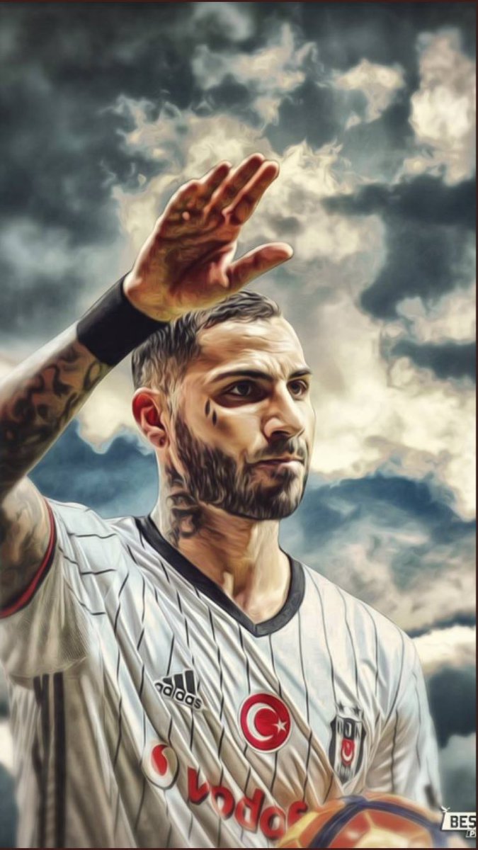 EMIRKESKNN's tweet photo. Bir ihtimal daha var oda ölmekmi dersin ? 
Herşey için teşekkürler sen bu takımın efsanesisin yolun açık olsun🦅🦅🦅  #ObrigadoQuaresma https://t.co/Iqs0to0QjC