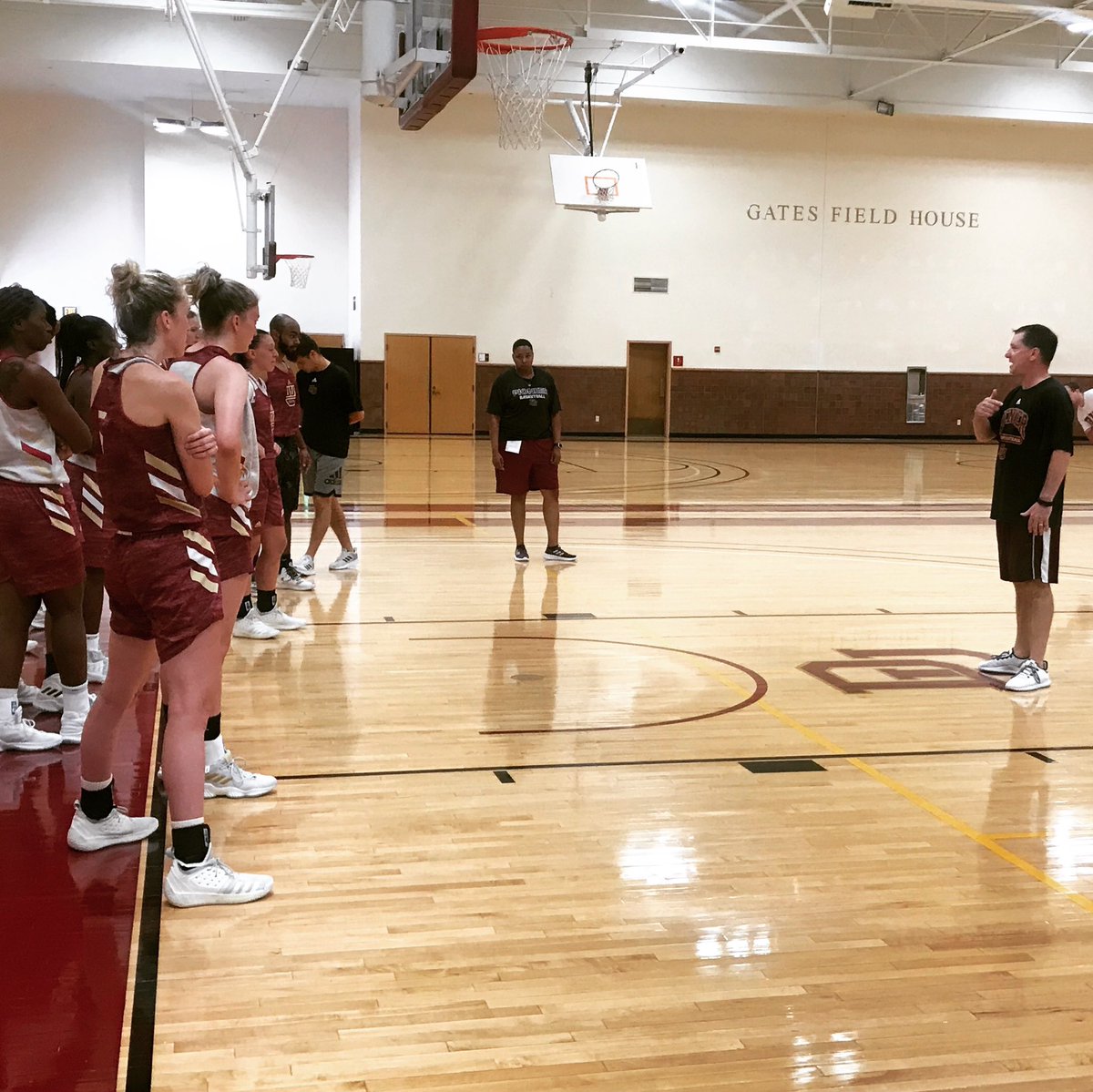 DU_WHoops's tweet photo. Back on the hardwood today. #PlayHST #PioneerTogether https://t.co/MUH1rgg56i