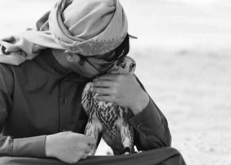 __kh__a's tweet photo. ⠀

⠀

⠀

⠀
' |❥
📩🕊
#بوح_آخر_الليل 💔
#بوح_بهذا_الوقت 🕊
.

#أقول 
.
ياما قضيد أيـــام من شانك #أعاني
وياما سهرت أرقاب صفحتك وأصورها
.
لين صار الغلا لك بقلبي بحر ومواني
تكسر مـــخاديفي وأنــا وراك #أجبـرها
.
.
#بوحـي➴➶
#عٍطٌر_آلگلآﻤ❥࿐
💔💔 https://t.co/5gcNW6kxti