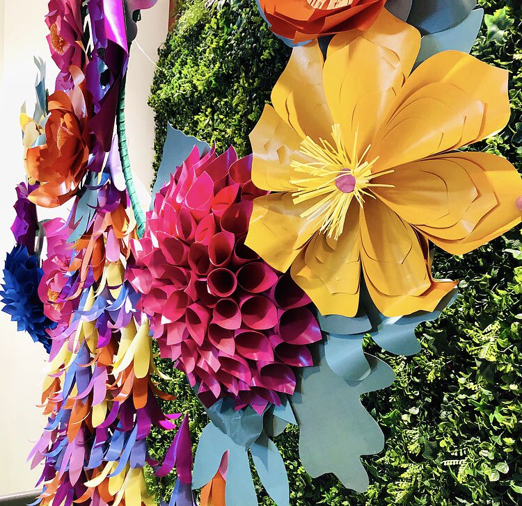 StRitasLibrary's tweet photo. Spring has sprung! 🌸🌼🌱We are ready for tomorrow, the first day of Spring. The library fairies have been working all Winter, hand making flowers and preparing for the warmer months. Pop into the library and see our indoor paper garden.
#spring #paperart #libspo #visualdisplay https://t.co/BXLHZ9CsG0