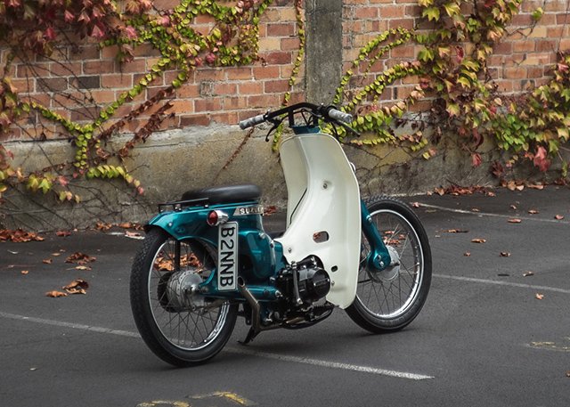 MotorcyclesJPN's tweet photo. 【FR50】
"I know one thing: this little Suzuki FR50 puts a big smile on the face of engineer and bike builder Mike Dodd every time he rides it."
[Motorcycle No. 63]
#FR50 #SuzukiFR50 #Suzuki

《Web》https://t.co/MtLP9KsGfW https://t.co/AZ3shpcs3n
