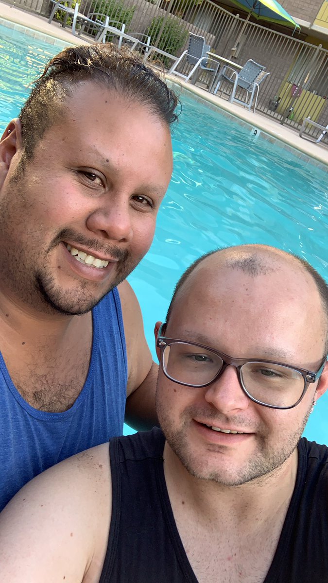 _chaneldior01_'s tweet photo. Pool time yay. So relaxing. Us being us. #love #usbeingus #pooltime. https://t.co/MLdJpnuvQi