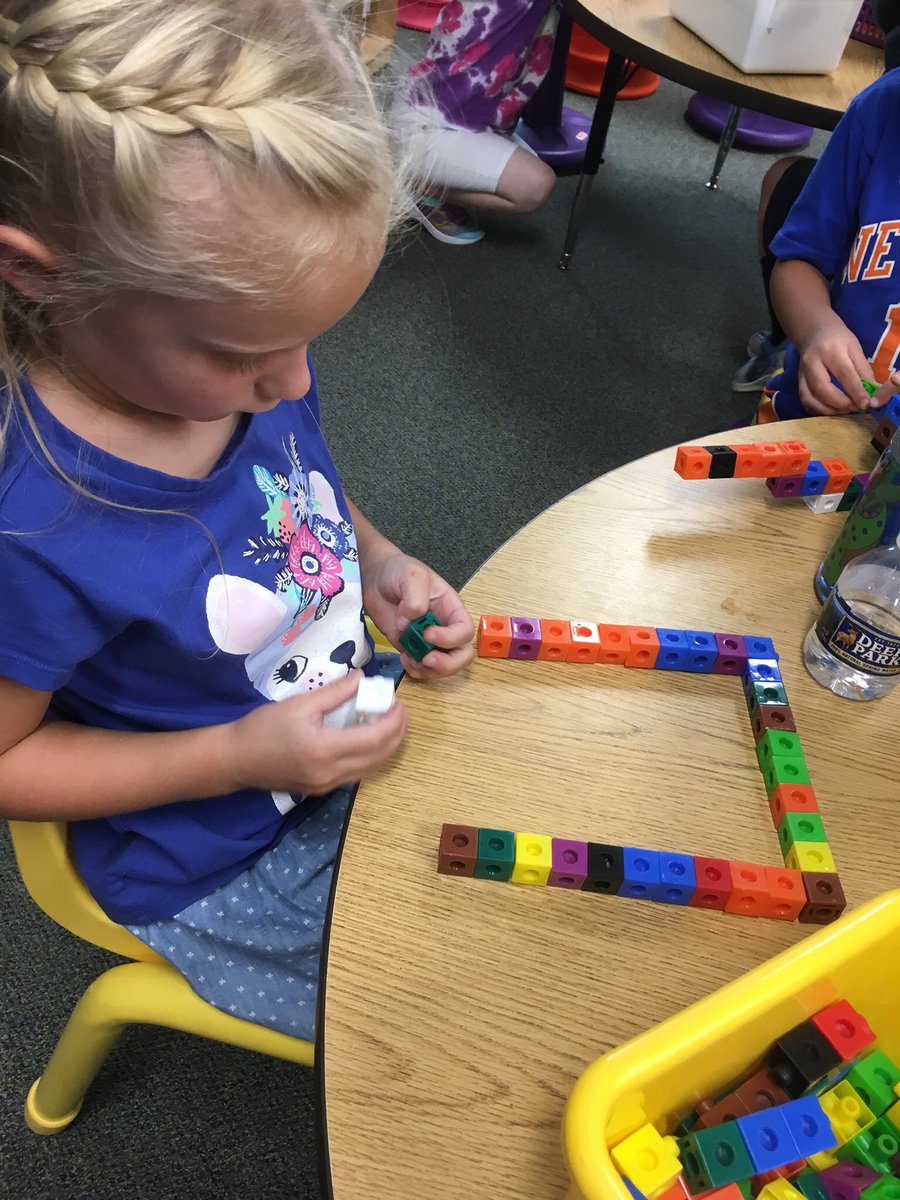 MrsStampK's tweet photo. Loved seeing the creative ways my students explored these Math manipulatives! π€©#snapcubes #mathisfun #kindergarten #TMESEagles https://t.co/CB07nc2jsm
