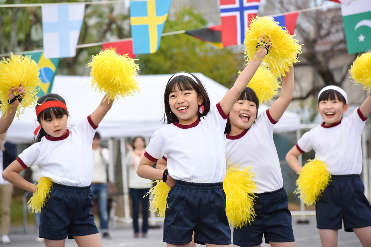 ニコンちゃん もうすぐ9月 運動会の季節 年に一度の晴れ姿 運動会 写真かんたんガイドを紹介 ダンス は 動きが一瞬止まる 決めポーズ の撮影がお勧め 振り付けの流れを把握しておくのがポイントだって 発表会でも使えるコツだね 他にも撮影ポイント