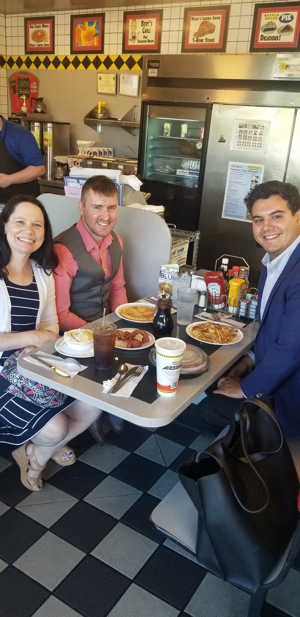 Teachers shouldn't have to use their own money for supplies to teach our kids. So <a href="/EASTERNMOTORS/">Easterns Automotive Group</a> <a href="/fox5dc/">FOX 5 DC</a> are #clearthelists in Frederick and buying breakfast for teachers! #PayitForward