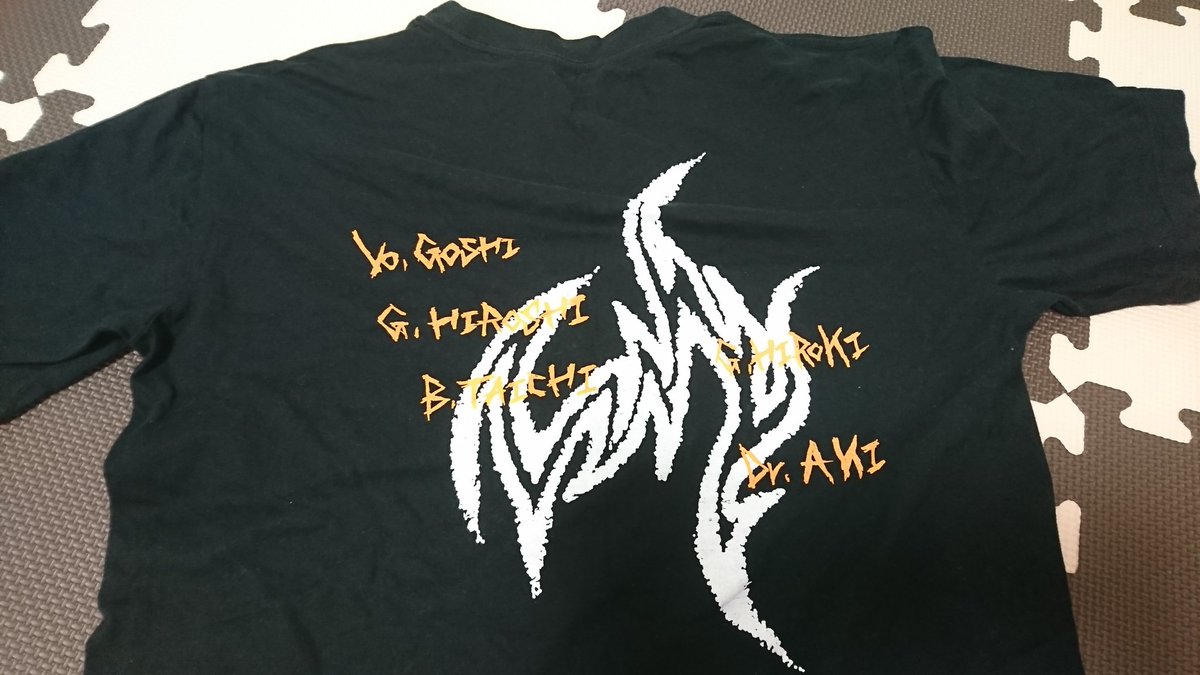 jumkoume's tweet photo. 本日の服。久しぶりすぎる着用。ファン友が作ってくれました。#VariableMessiah https://t.co/vWCXasZ8pV