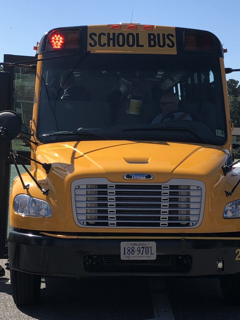 Mrseduc8tor's tweet photo. When the administrative team takes the faculty on a field trip to Starbucks. Hmmmm! They are prepping the faculty for an awesome start to a new school year. #Starbucks #Energize #GRIT @pg_chandler @lpennycuff @wbarnes1234 https://t.co/oDgNlj1eCO