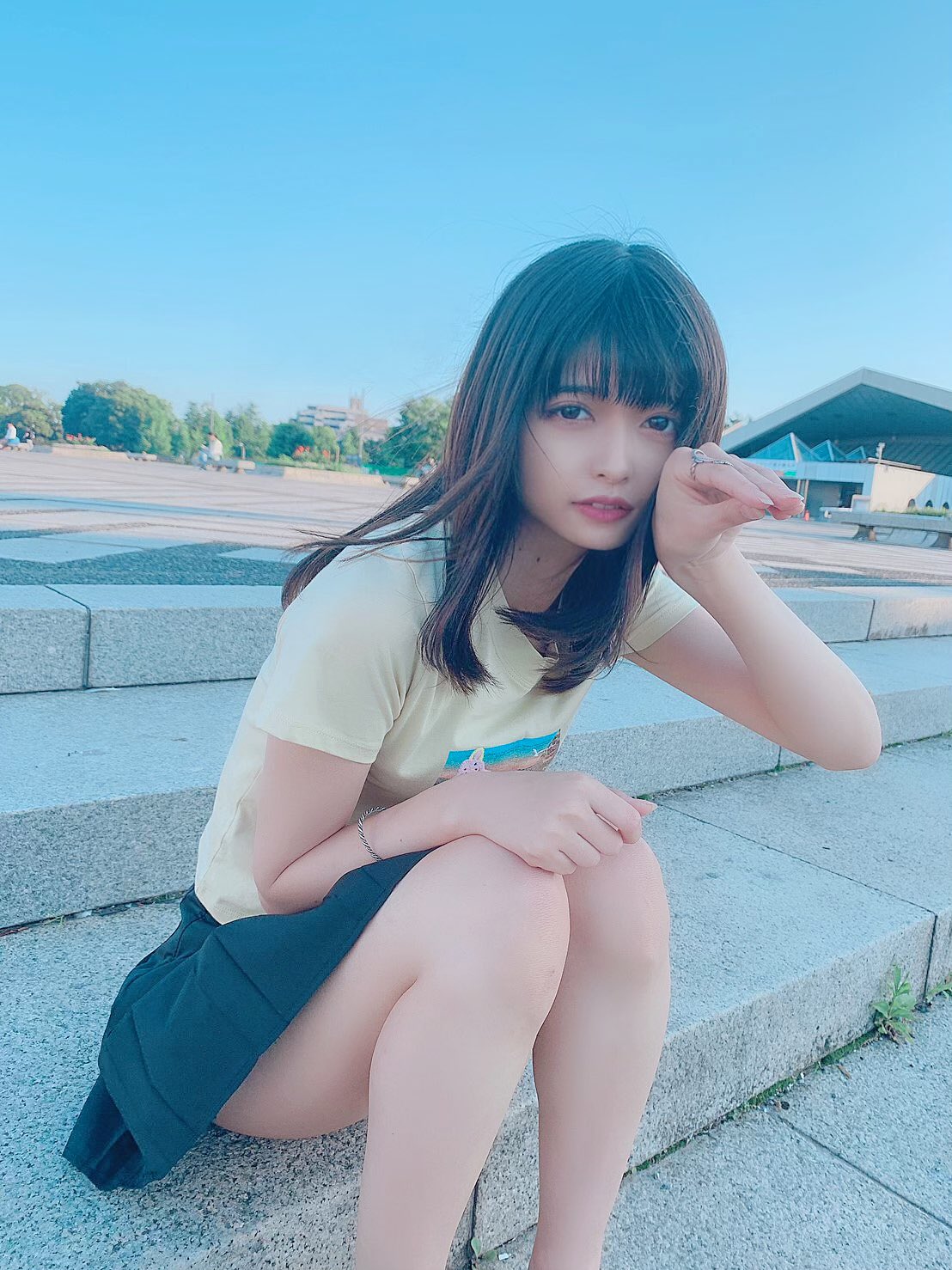 景井ひな エロ  / X