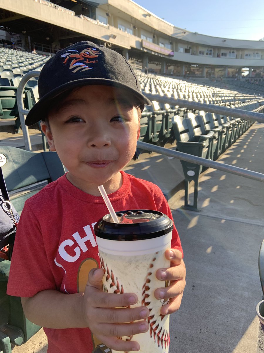 LeRoid's tweet photo. C’mon @RiverCats let’s doooooo this!!! #forthedivision https://t.co/88XsKkMDe1