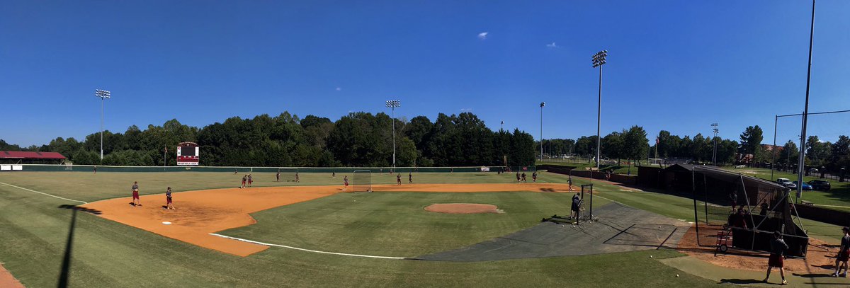 CoachRamirez7's tweet photo. Day 1️⃣ on the field. 

Feels like Baseball Season!
#AlwaysBaseballSeason 🐻⬇️ https://t.co/Ss6xM71AXL