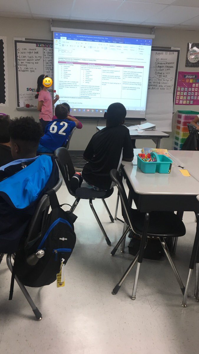 Mrs. Santiago tweet media
