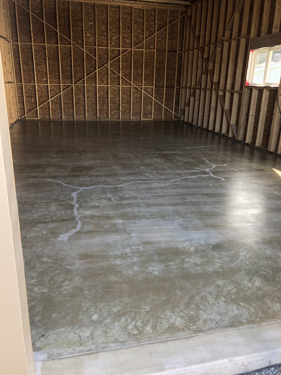 NL_Painters's tweet image. It’s always nice when your Benjamin Moore sales rep shows up and helps you apply their products.  Thanks for the hand Ian. We use nothing but the best Epoxy.  Corotech from Benjamin Moore available from The Paint Shop.  For all your renovation needs.  realrenosplus.ca