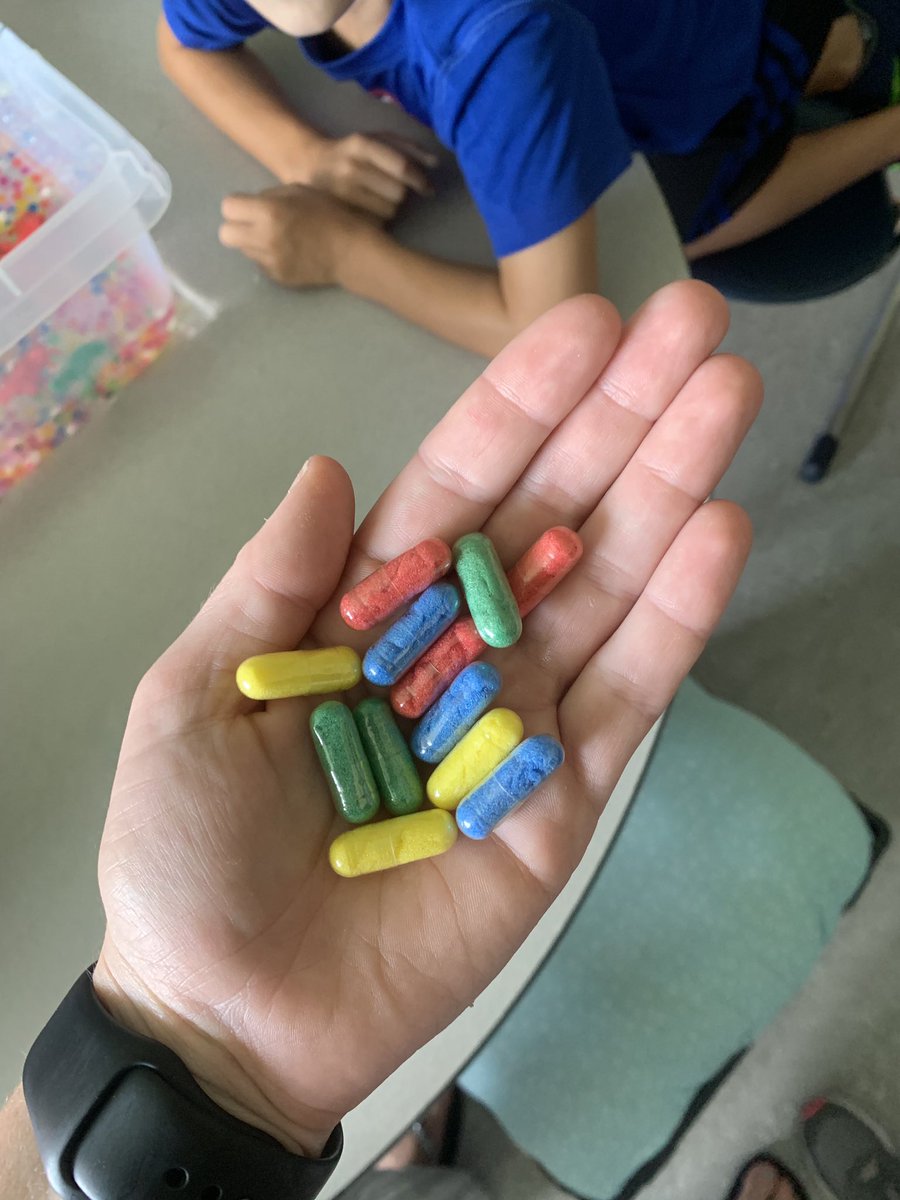 Jaaby259's tweet photo. We love to #Worktogether to be #WPSProud in my classroom! Today In science my students got to explore how things change over time, and interact with their peers! https://t.co/rdhJ6Z4zvL
