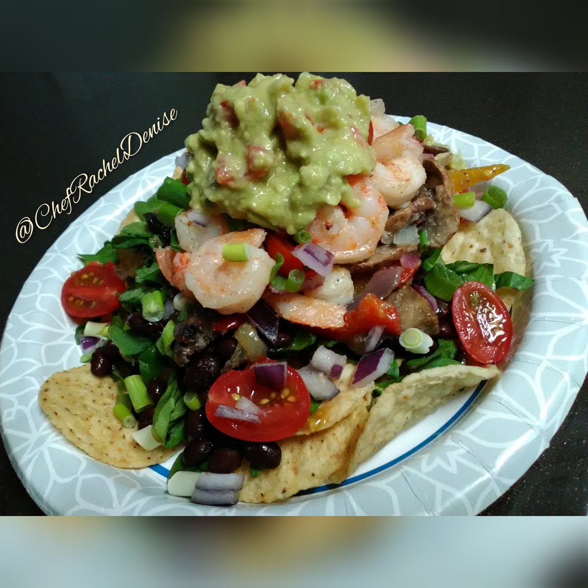 ChefRachel901's tweet photo. Shrimp Veggie Nachos π #Nachos #Shrimp #Veggies #Pescatarian #EatTheRainbow #EatClean #EatFresh #Organic #ColorfulFood #Healthy #GuiltFree #Homemade #EdibleArt #EdibleArtist #FoodStylist #CulinaryOG #SecuringMyLegacy #901Chef #ChefRachelDenise https://t.co/0ZrZJDd5Rn