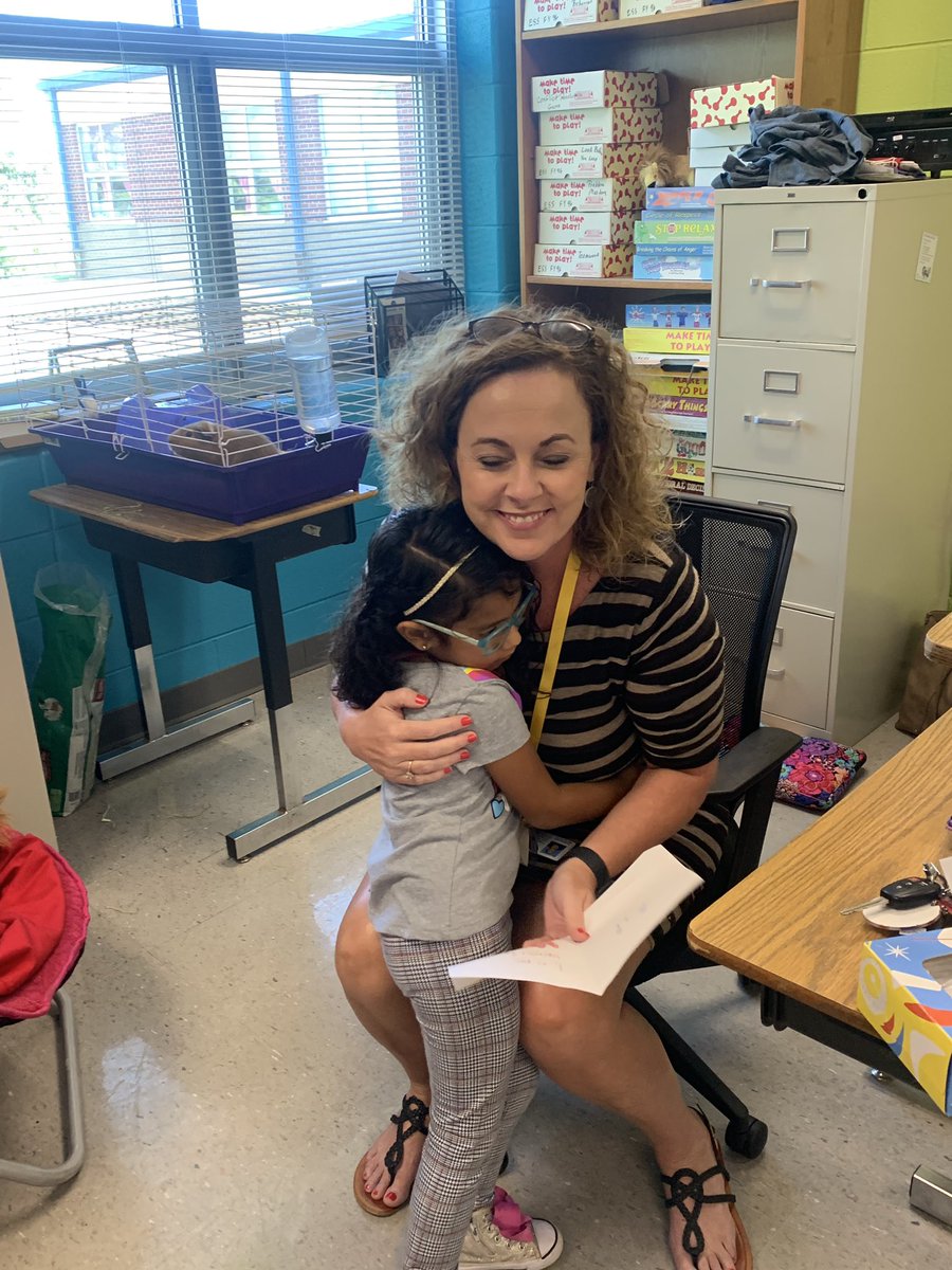 LostRiverElem's tweet photo. Kindergarten was filling buckets today! They even included Peggy Pigglesworth, our guinea pig!! https://t.co/k6EXvhVzYr