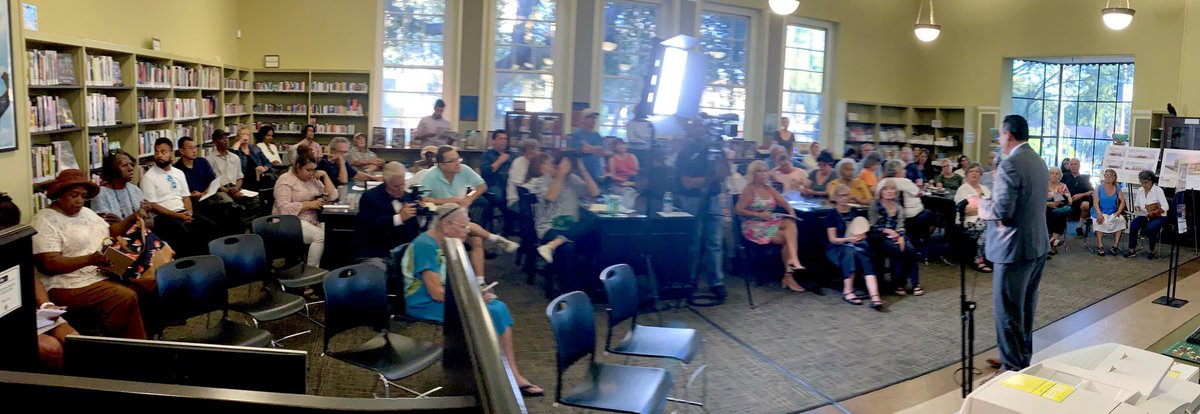Full house at tonight’s Town Hall meeting at Santa Catalina Branch Library. Public safety and proposed Chick-fil-a restaurant on N Lake on table for discussion. <a href="/PasadenaGov/">City of Pasadena</a> <a href="/PasadenaPD/">Pasadena Police Department</a> <a href="/pasadenalibrary/">Pasadena Pub Library</a>