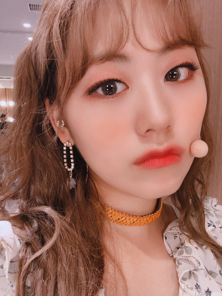 WekiMeki's tweet photo. 미소 쪽 윙꾸 정색
#키링 #보구싶다 #키보싶 #곧가요👋 https://t.co/cLhzXZcqAe
