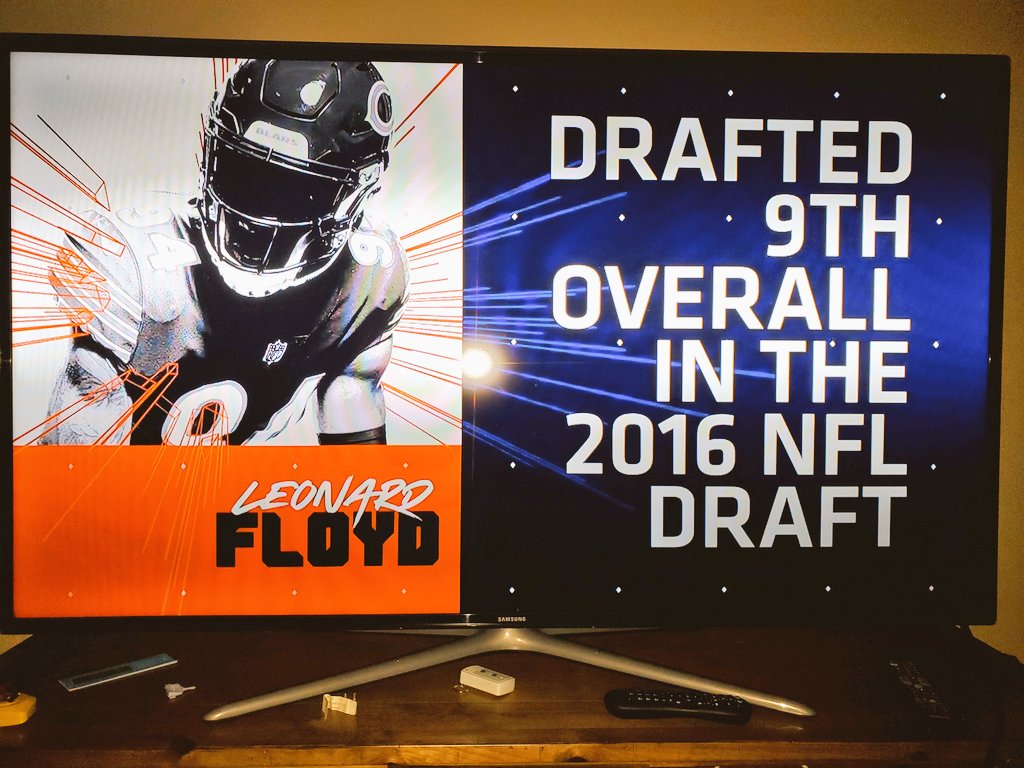 NickStiglic's tweet photo. I'm just gunna keep this minute of the game on a loop... listening to @JimMiller_NFL & @KyleBrandt talking about how my guy @Leonard90Flo is on the verge of a BREAKOUT season will never get old!!
Callin it now #DoubleDigitSacks
#๐ปโฌ๏ธ
#๐ https://t.co/qMJiKVPINM