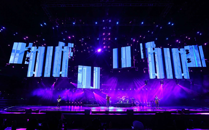 EnvyLighting's tweet photo. NIO DAY in #Cadillac Center

At the conference, the best rock band of Grammy, #ImagineDragons, was invited to sing enthusiastically, bringing the atmosphere to a climax in an instant. https://t.co/NDYv9j7Nhc