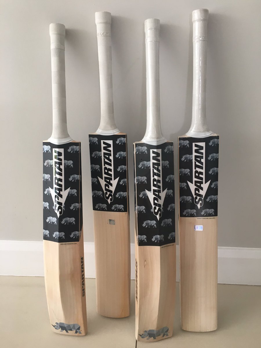 MalikSarma's tweet photo. @AainaVadekar @porwal_shilpi @Pooja_queens @rishabmittal84 Don't miss this out guys!

Win a cricket bat worth ₹25,000! 😱🏏🎉

You just have to click here to join➡️https://t.co/KOYNZgybEv

🎁😉🎎🎊
@RoubleRoulette
@pratima_talreja
@venkykirti https://t.co/ll61VNJnvU