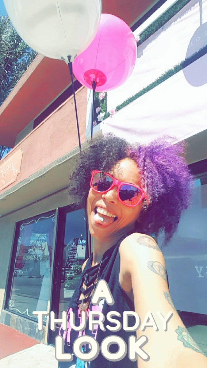 msmastafoxx's tweet image. A Thursday Look! 👀🌞📷🔥🌋👑👽🖖👁🌊💜 #Vibes #Tuesday #ExtraTerrestrialDay #MyCreatorLife #CreatorFoxx #SavageCreatorFoxx #MsMastaFoxx #5DWave #5DEye #MsCosmicQueen #Creator #Influencer #Youtuber #Broadcaster #CosmicFam #Vlogger #MastaVision #5DEyeVisionz #CanonGang #UFlyOSquad