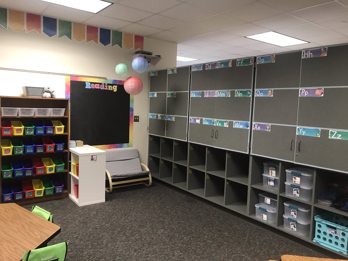 CJamesTEACH's tweet photo. My new classroom is still in the works!! Thanks to all who have supported me in #clearthelist. ♥️ https://t.co/5p9JDte8tl♥️ https://t.co/iXV9g37X9k