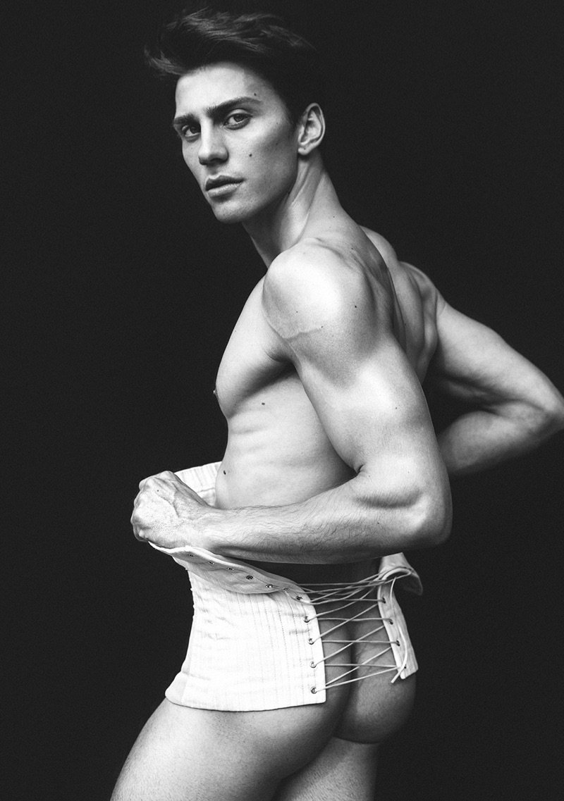 The Fashionisto tweet media