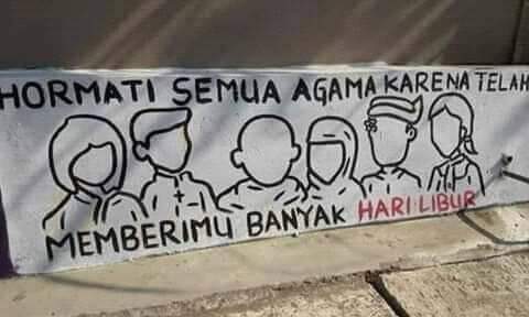 KatolikG's tweet photo. Hormati semua AGAMA karena telah memberimu banyak HARI LIBUR. 

SETUJU: RT dan reply AMIN. 

Tidak SETUJU: Likes dan silakan pindah negara! 

@KatolikG 
@NUgarislucu
@MuhammadiyinGL 
@ProtestanGL 
@HKBP_GL 
@BuddhisGL 
@GlHindu 
@KonghucuGL 

#JumatDamai 
#JumatBerkah https://t.co/YAv54v67B7