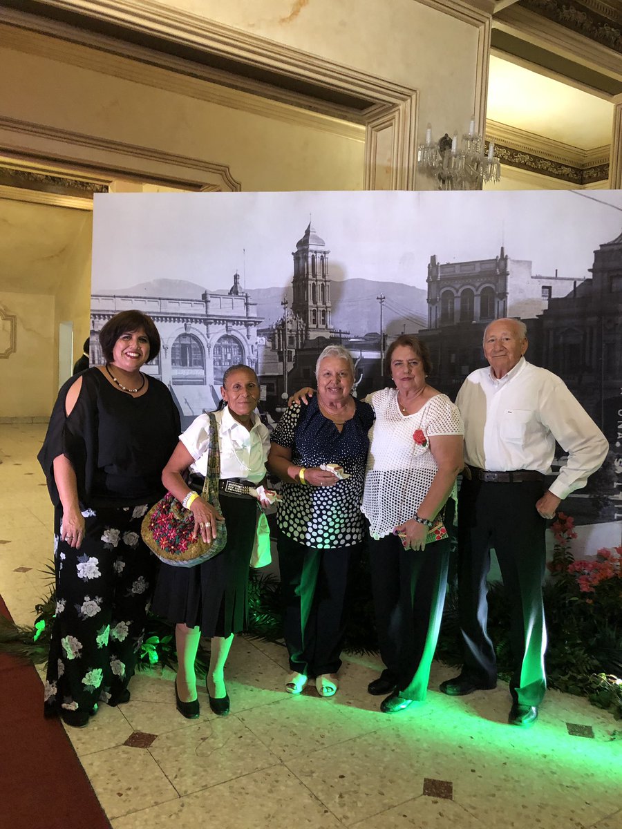 SocoSnchez1's tweet photo. Que gusto acompañar a los Adultos Mayores en su día en la cena baile organizada por el Alcalde @manolojim y el @DIF_Saltillo y la señora Liliana Salinas @lilianasv63 #CentroComunitarioIssste #TodosPorSaltillo https://t.co/zRcZ1HCvEw