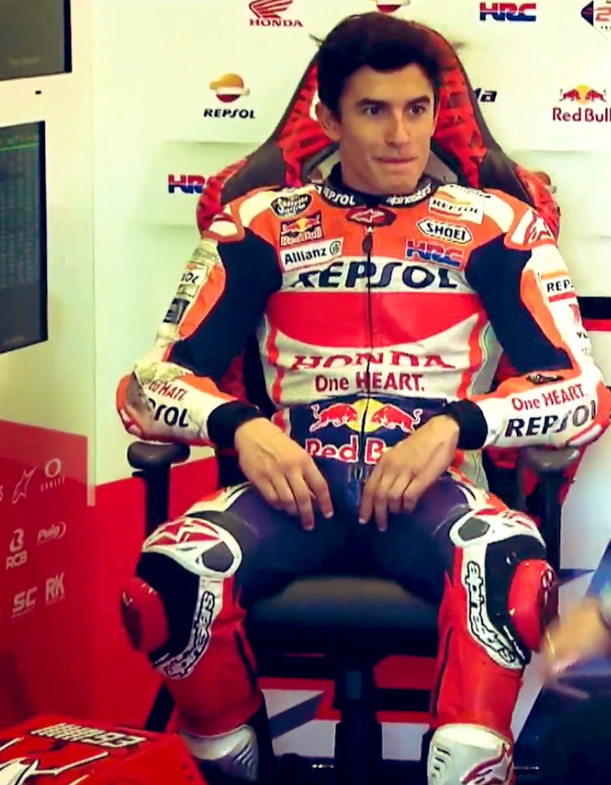 titiii93's tweet photo. 🤪don’t laugh!
it is not finished yet
there is still a long...
#TestingFriday 🛠
#IAM93 🐜 https://t.co/zYVvJhogGK