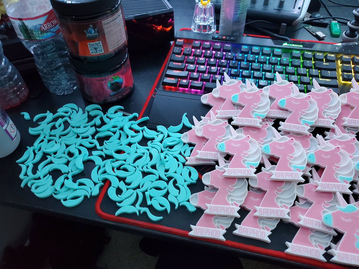 DerousoDesigns's tweet photo. Tonight is a production night for #3dprinted keychains. While hanging out with @NewOwlHooDis and @badtimebarry . #PhoenixCartel #owlscouts #scrubforce #bft #sillyboizcrew #raise3d #raise3dpro2 #raise3dn2plus https://t.co/p4Yf0vIDGq