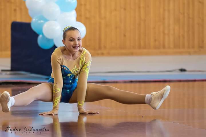 ¡Hoy felicitamos a Nieves, porque es su cumpleaños!¡Felicidades!🎉♥️ #aer #moltesfelicitats