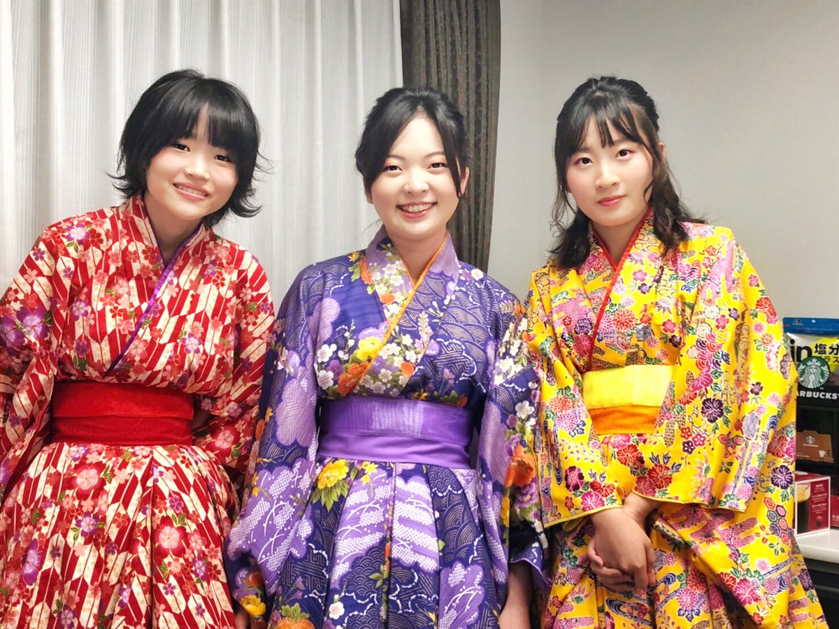東映俳優養成所 A Twitter Fm那覇 ひづきようことラピス和尚の 収録と ラピスタのyoutube生配信に 太秦看板ガールが出演させていただきました お肉を食べたりサソリを食べたり 貴重な経験ができました 東映 東映京都撮影所 東映太秦映画村 東映俳優 東映俳優養成所 A Twitter Fm那覇 ひづきようことラピス和尚の 収録と ラピスタのyoutube生配信に 太秦看板ガールが出演させていただきました お肉を食べたりサソリを食べたり 貴重な経験ができました 東映 東映京都撮影所 東映太秦映画村 東映俳優