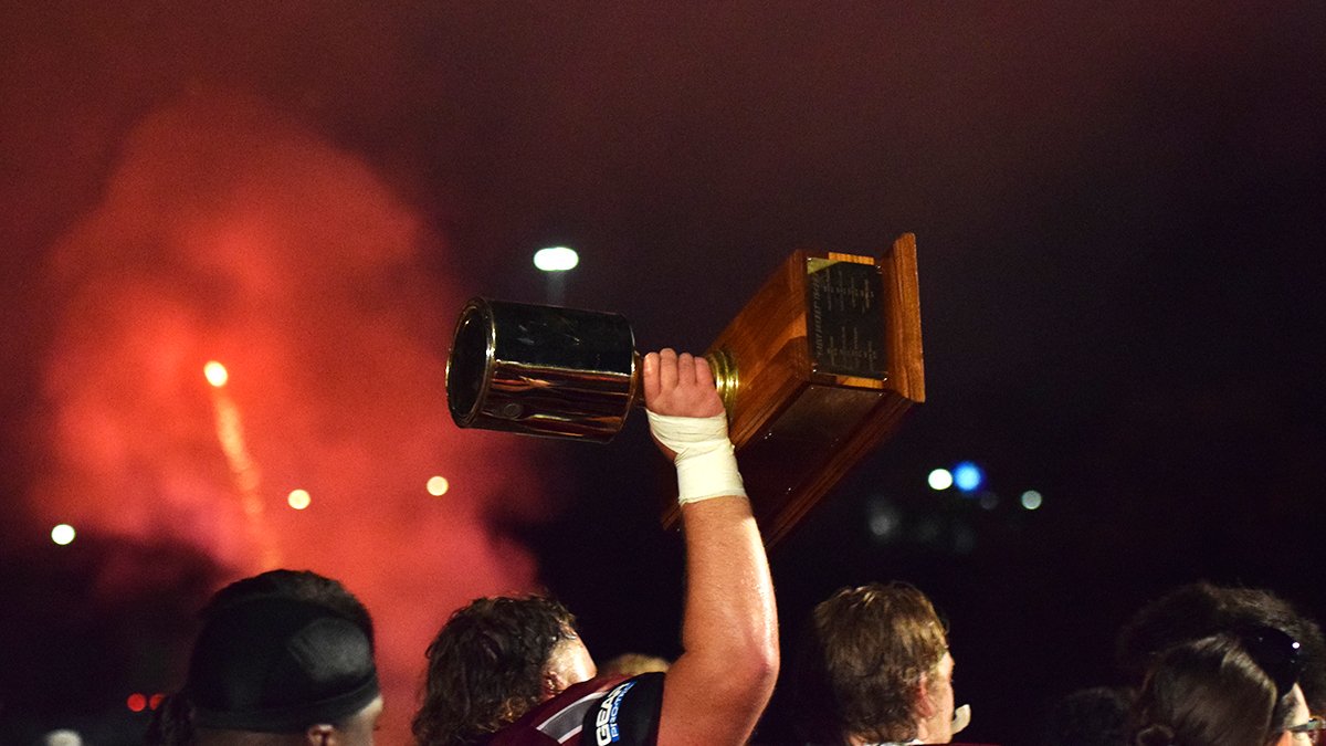 In front of a standing-room only crowd Thursday night, the Valley City State football team reclaimed the Paint Bucket with a 20-14 win over Jamestown.
Read more at: vcsuvikings.com/article/3478
#VCSUVikingPride