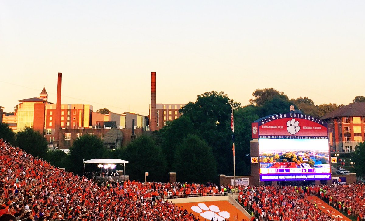 cassiescagle's tweet photo. Family, Friends, Fun Times and our First WIN ... Great way to start off the 2019 season!! ๐ Go Tigers #CagleFamilyVacationFall2019 #ClemsonFamily @ClemsonFB #thirdgenerationtiger #NationalChampions @ClemsonTigers @clemson #ALLIN #ProudCUGraduate @sfcagle https://t.co/Km0Rm2wMWj