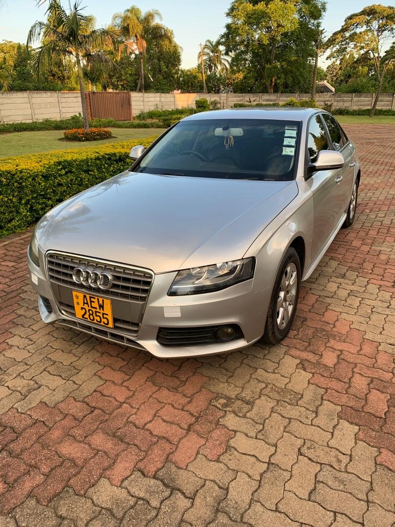 CarsZw's tweet photo. 2010 Audi A4 2.0l TDI (B8)
98 000Km's on the dash
Automatic Sport
2.0l Fuel efficient diesel(810km's on full tank)
Turbo charged with intercooler
Full leather interior
Daytime Drive assist lights
CD/MP3/Sdmedia player
$12 000 (USD cash neg)
Call or app 0774412061
#bcnz #braudi https://t.co/umYIcwR0YQ
