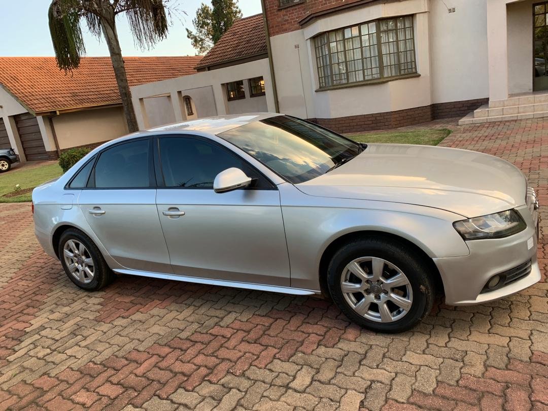 CarsZw's tweet photo. 2010 Audi A4 2.0l TDI (B8)
98 000Km's on the dash
Automatic Sport
2.0l Fuel efficient diesel(810km's on full tank)
Turbo charged with intercooler
Full leather interior
Daytime Drive assist lights
CD/MP3/Sdmedia player
$12 000 (USD cash neg)
Call or app 0774412061
#bcnz #braudi https://t.co/umYIcwR0YQ