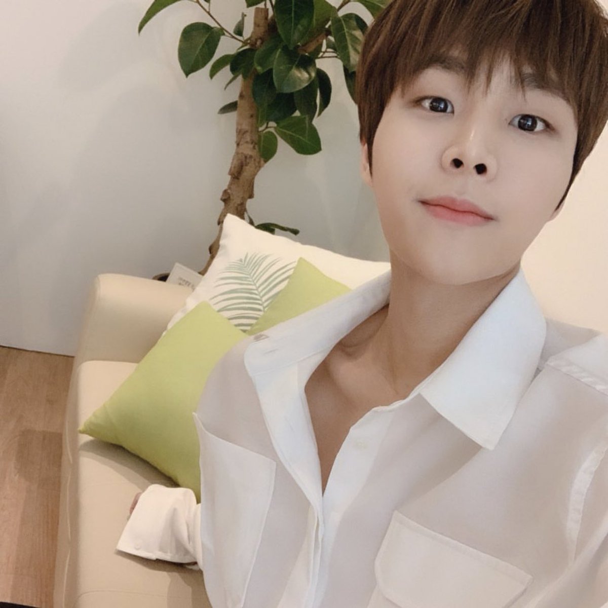 snghyn_u's tweet photo. 🥰🥰🥰🥰🥰 https://t.co/4NJnVRQYC5