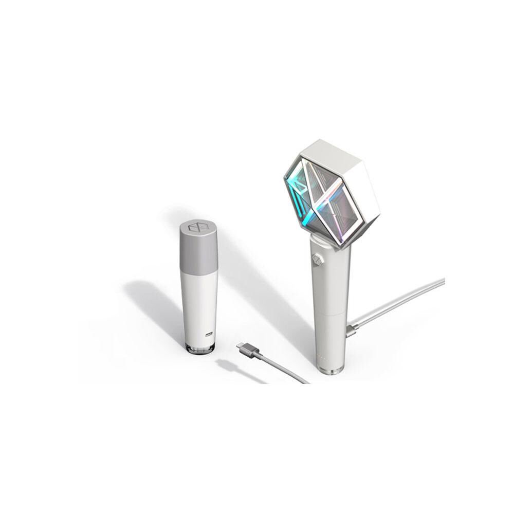 ShiningPh's tweet photo. [PH GO] EXO Official Lightstick Version 3 
FAST ETA

💸P2,500 + local sf
📆DOO: until all slots are taken
📆DOP: 09/14
📃: https://t.co/LOA0gv51Ig

Freebies from us🤗
#SDPHgo #EXO #PHGroupOrder https://t.co/I6fjM7c6Y9